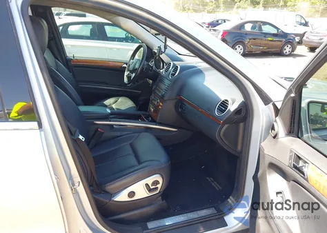 2009 Mercedes-Benz Gl 450 4Matic z USA, uszkodzony, nr VIN 4JGBF71E49A482520